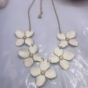 Chiffon enamel flower necklace